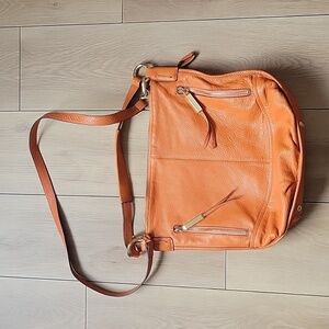 B Makowsky Leather Handbag / Crossbody Bag